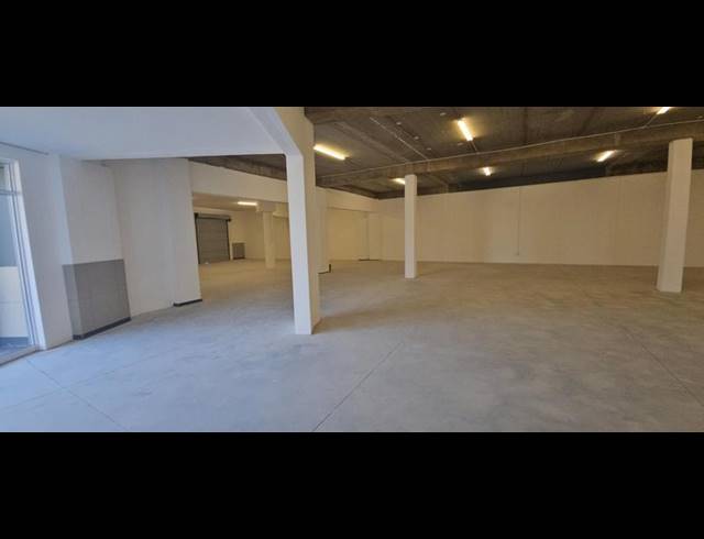 INDUSTRIAL PROPERTY TO RENT IN HALFWAY HOUSE